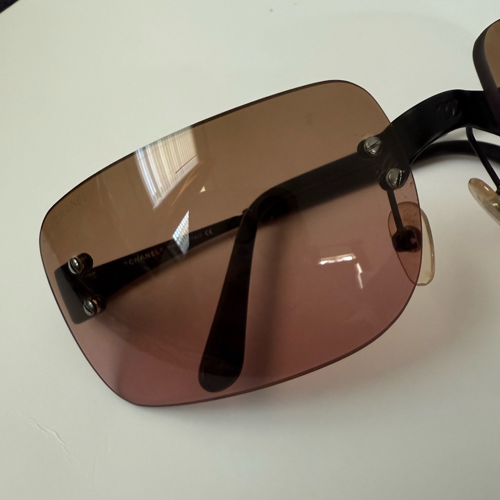 CHANEL Brown Gradient Rimless Sunglasses (RARE) - Picture 3 of 9